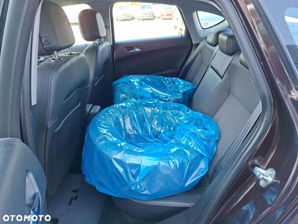 Opel Astra 1.6 Executive - 16