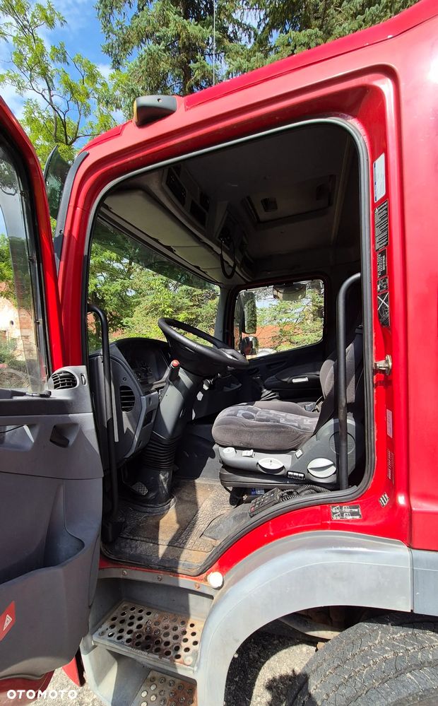 Mercedes-Benz atego - 13