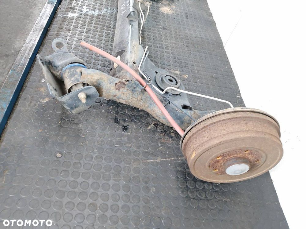 BELKA ZAWIESZENIA, OŚ TYŁ  DACIA DUSTER 555014225R 1.6 16V - 5