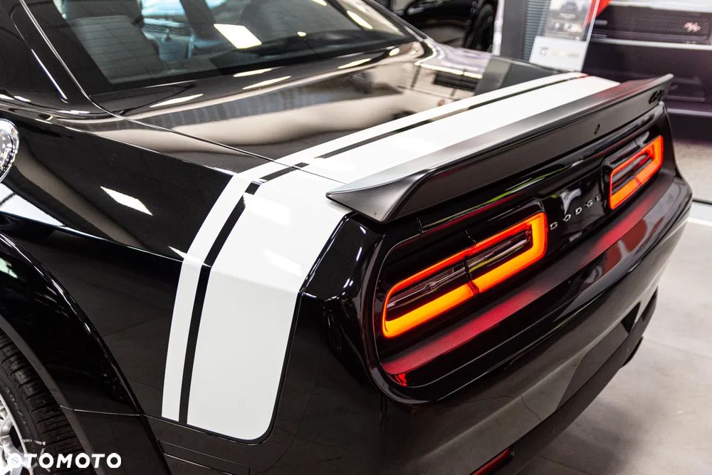Dodge Challenger 6.2 Redeye Widebody - 13
