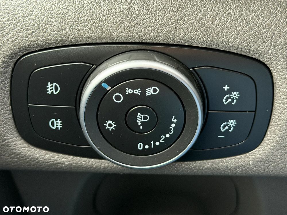 Ford CUSTOM DŁUGI 6 OSÓB - 20