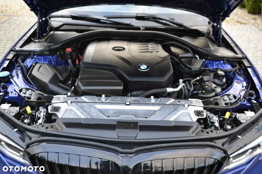 BMW Seria 3 330i xDrive M Sport sport - 7