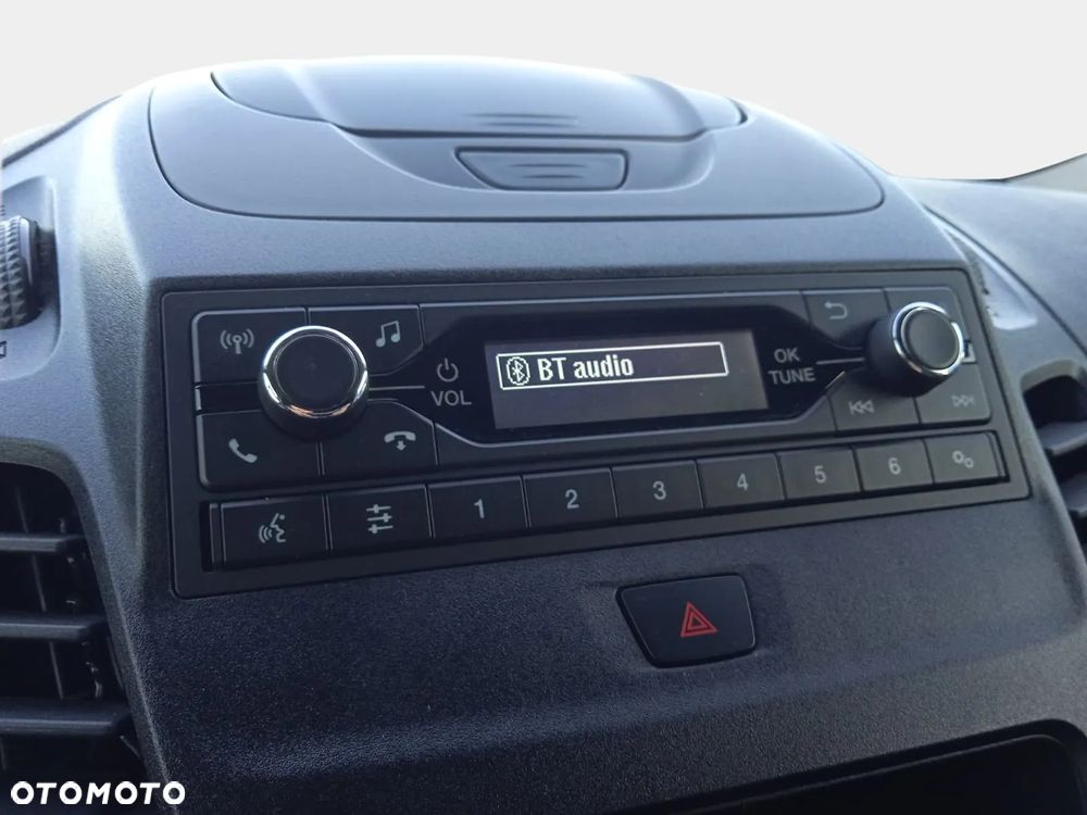 Ford Transit Connect - 23