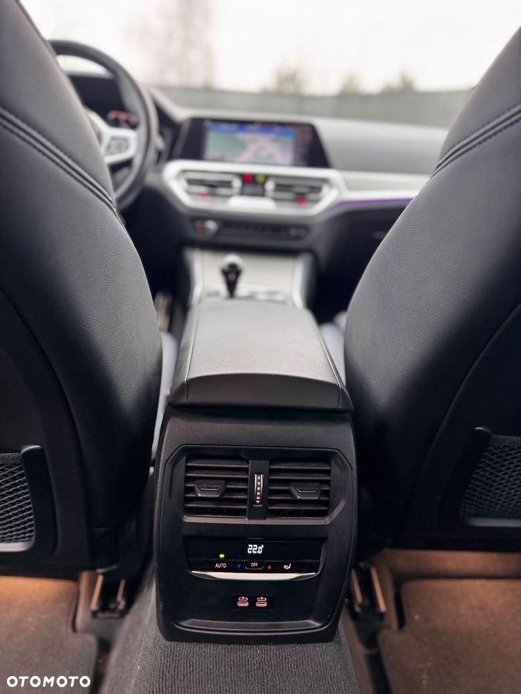 BMW Seria 3 318d M Sport Shadow - 22