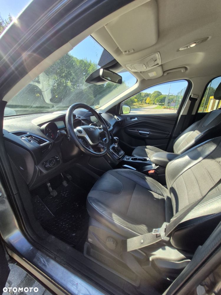 Ford Kuga - 8