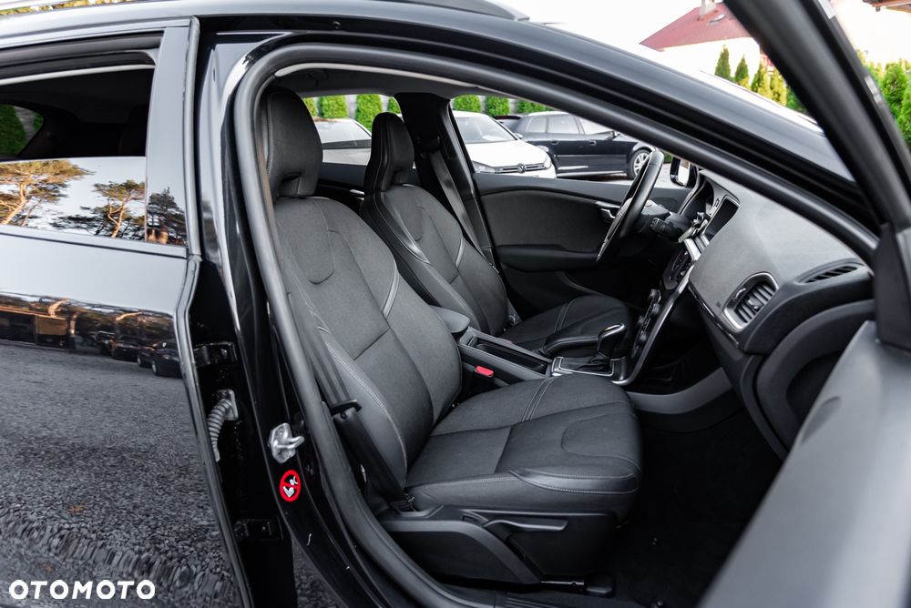 Volvo V40 Cross Country T4 AWD Geartronic - 24