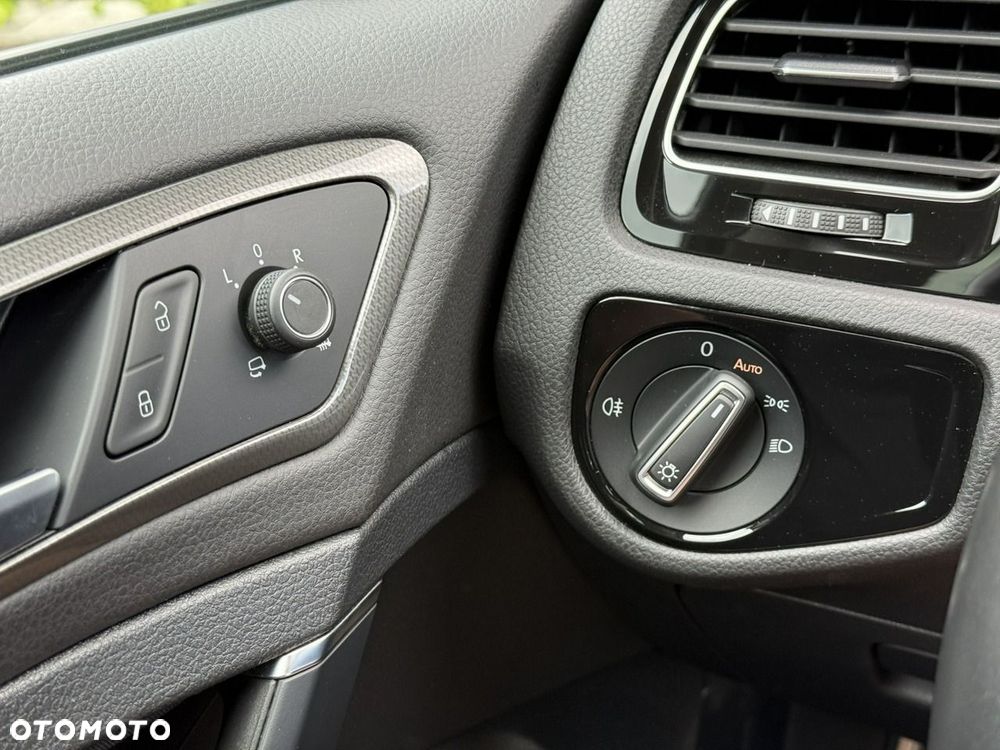 Volkswagen Golf Variant - 24