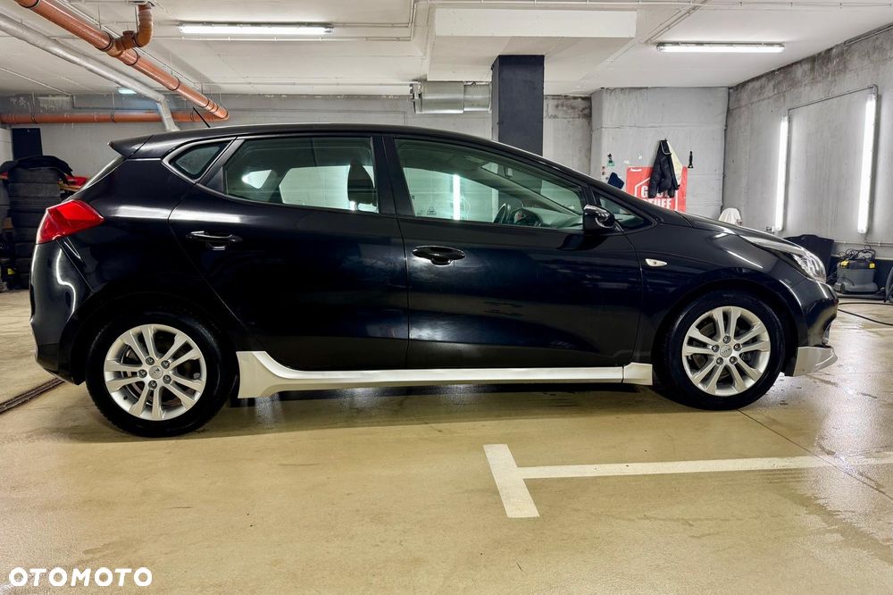 Kia Ceed - 10