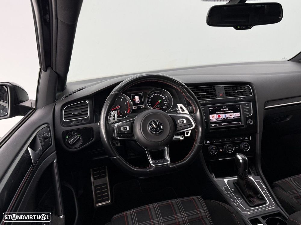 VW Golf 2.0 TSi GTi DSG - 26