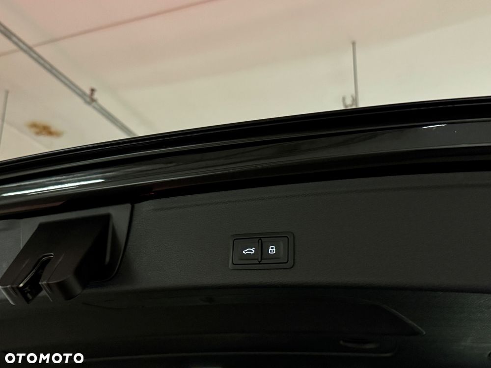 Audi A4 Avant 2.0 TDI S tronic quattro sport - 12