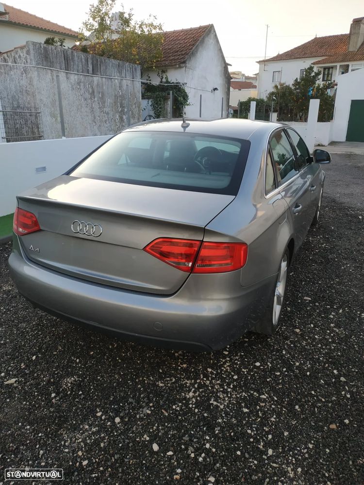 Audi A4 2.0 TDI exclusive Multitronic - 4