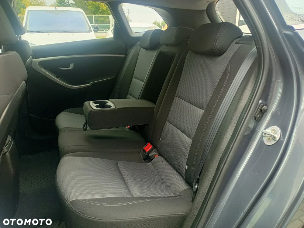 Hyundai i30 1.6 CRDi Comfort - 12