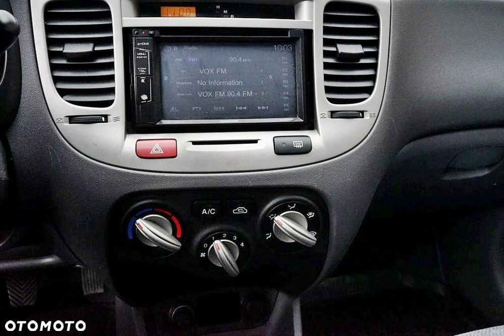 Kia Rio - 19
