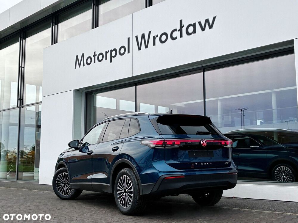 Volkswagen Tiguan - 9