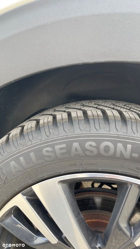 Peugeot 3008 1.5 BlueHDi Allure S&S EAT8 - 12