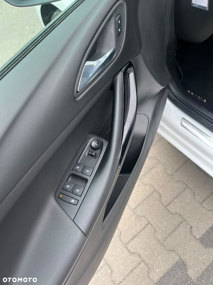 Opel Astra 1.2 T GS Line S&S - 18