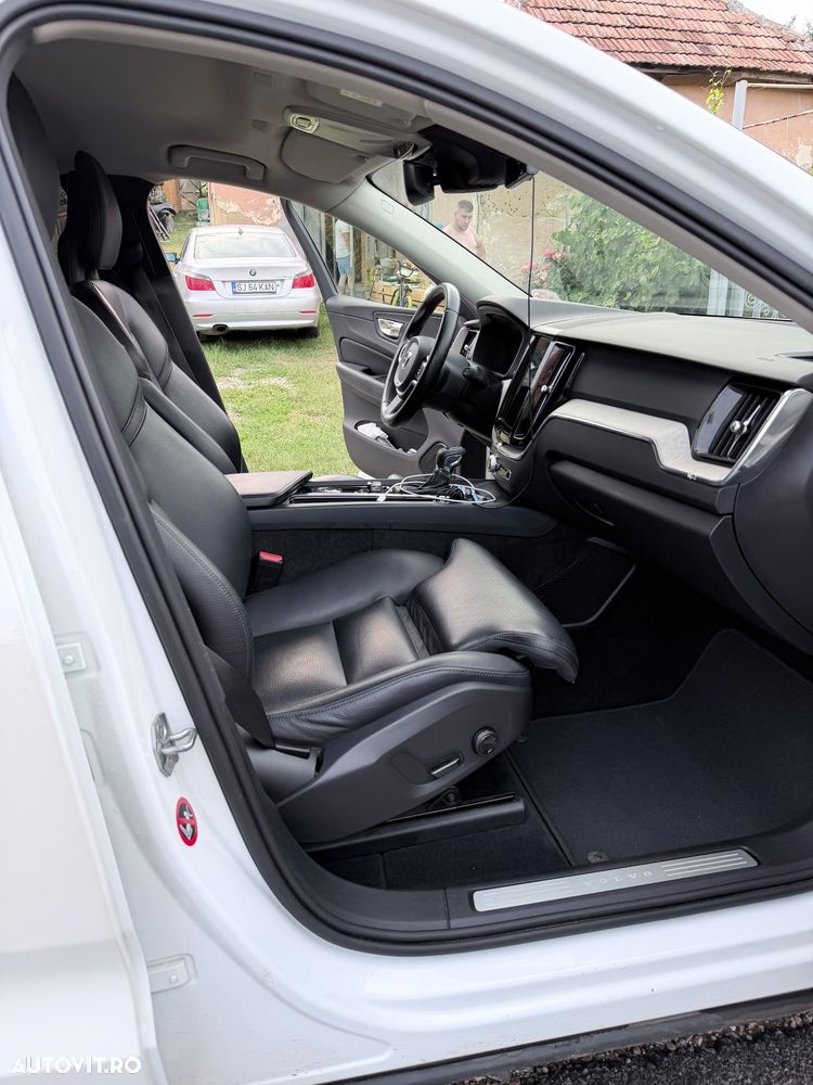 Volvo XC 60 B4 MHEV Inscription - 12