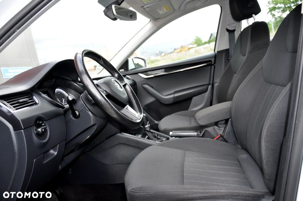 Skoda Octavia 2.0 TDI Edition DSG - 24