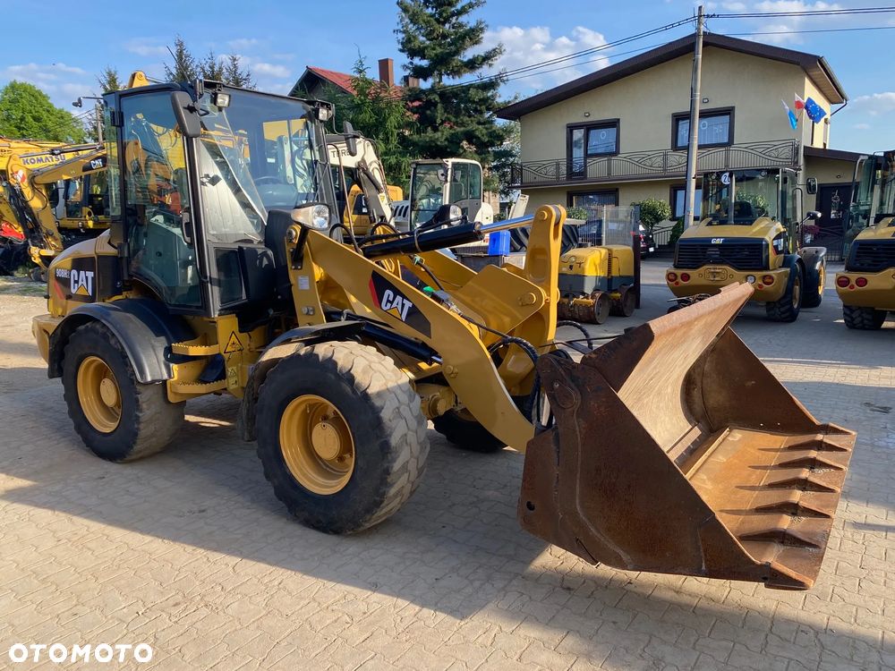 Caterpillar CAT 908H2, 6200 MTH, ŁYŻKA OTWIERANA + WIDŁY, z NIEMIEC, - 2