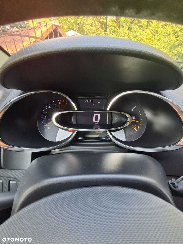 Renault Clio - 8