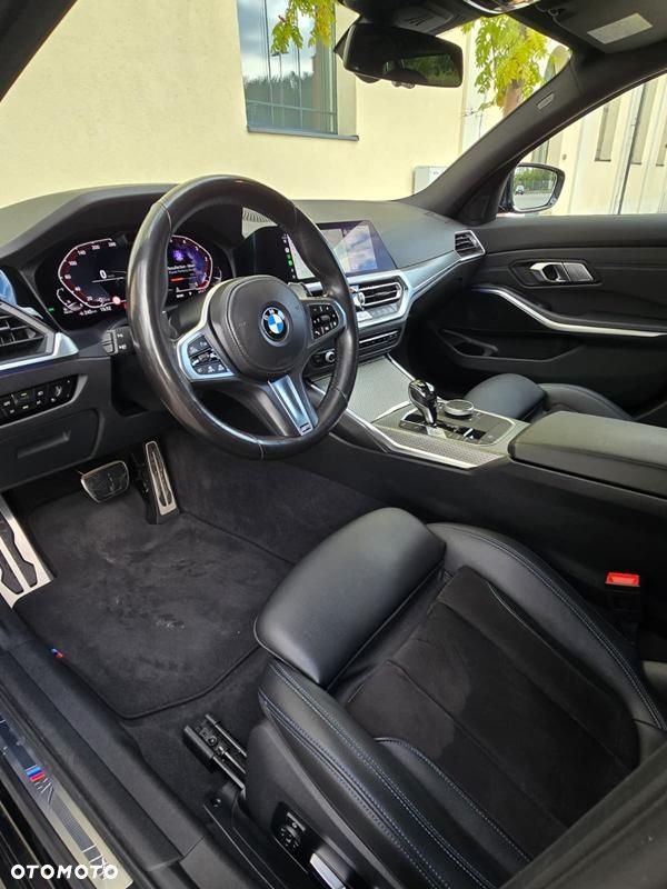 BMW Seria 3 320d xDrive M Sport Shadow - 20