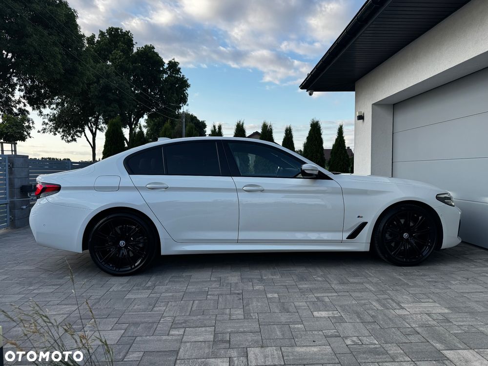 BMW Seria 5 520d xDrive MHEV M Sport sport - 12