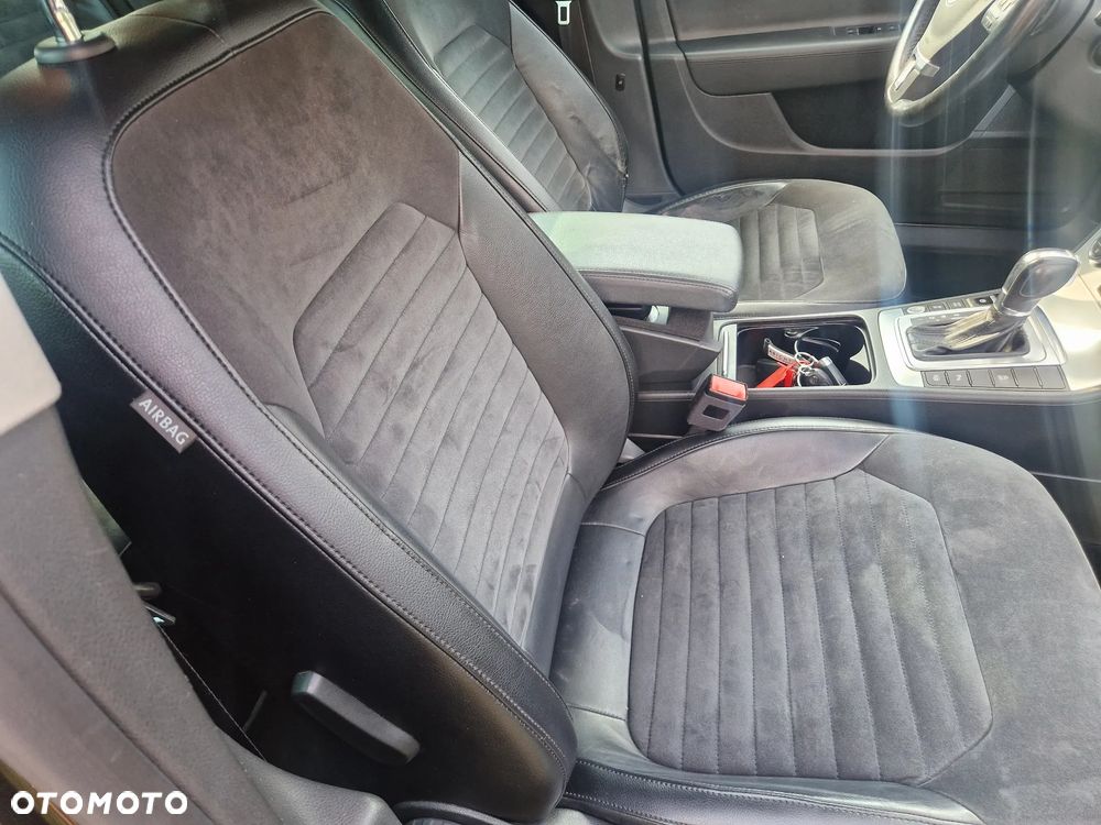 Volkswagen Passat 2.0 Blue TDI DSG SCR Highline - 9