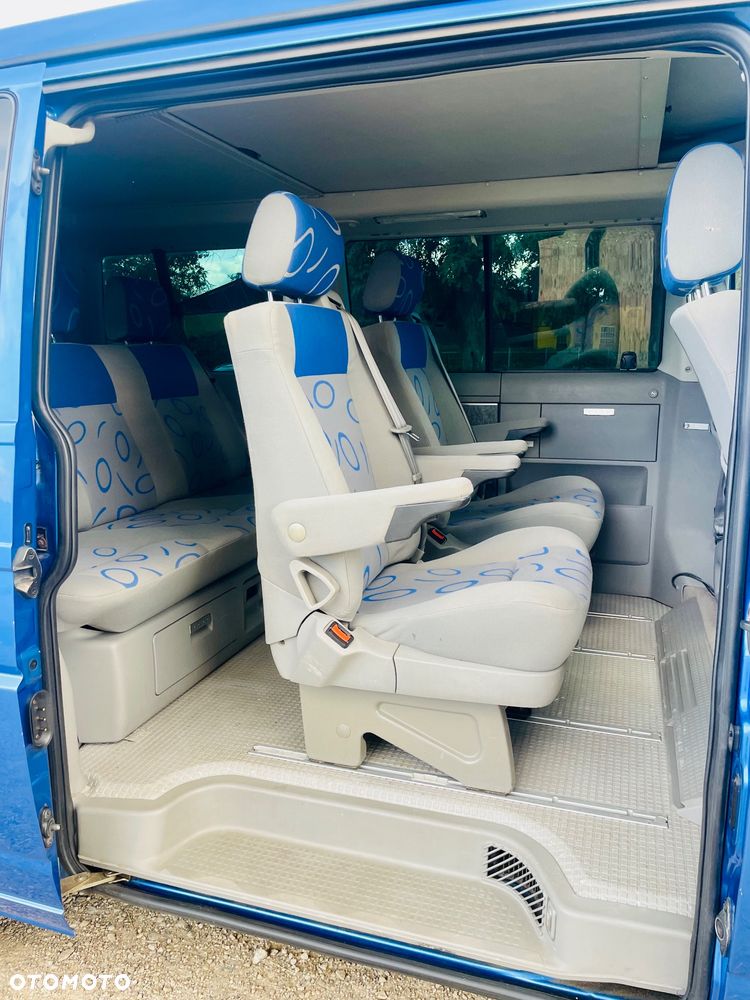 Volkswagen Multivan - 9
