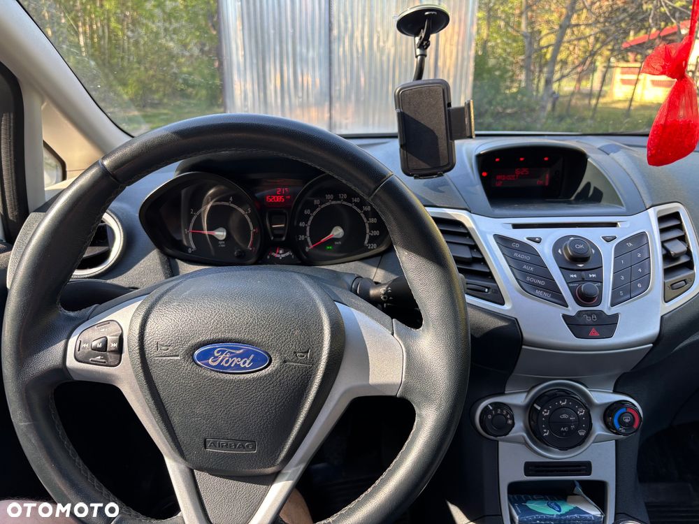 Ford Fiesta 1.4 Trend EU5 - 11