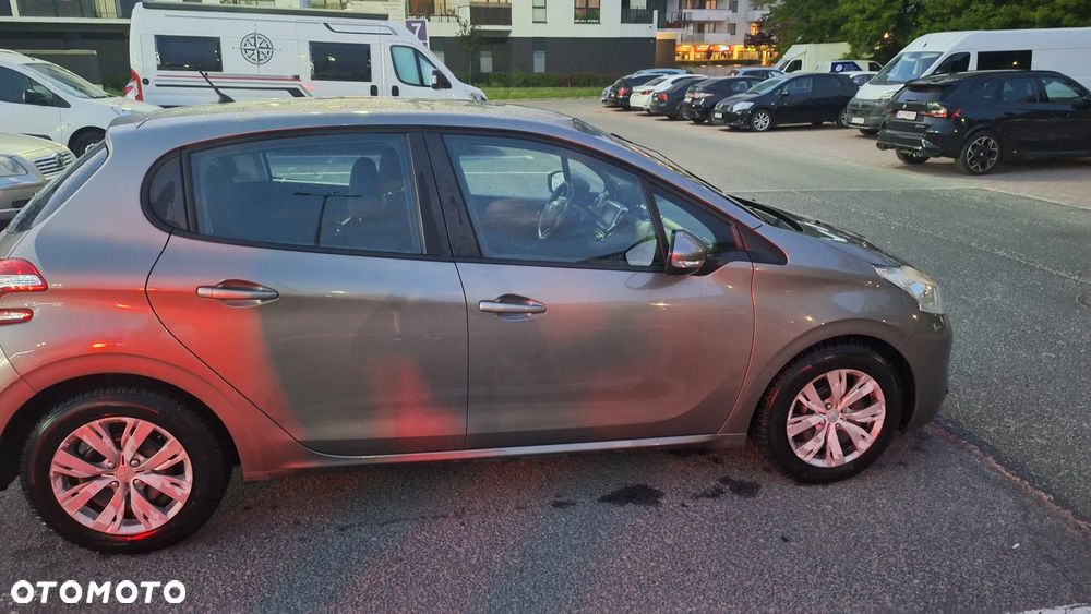 Peugeot 208 82 VTI Allure - 21
