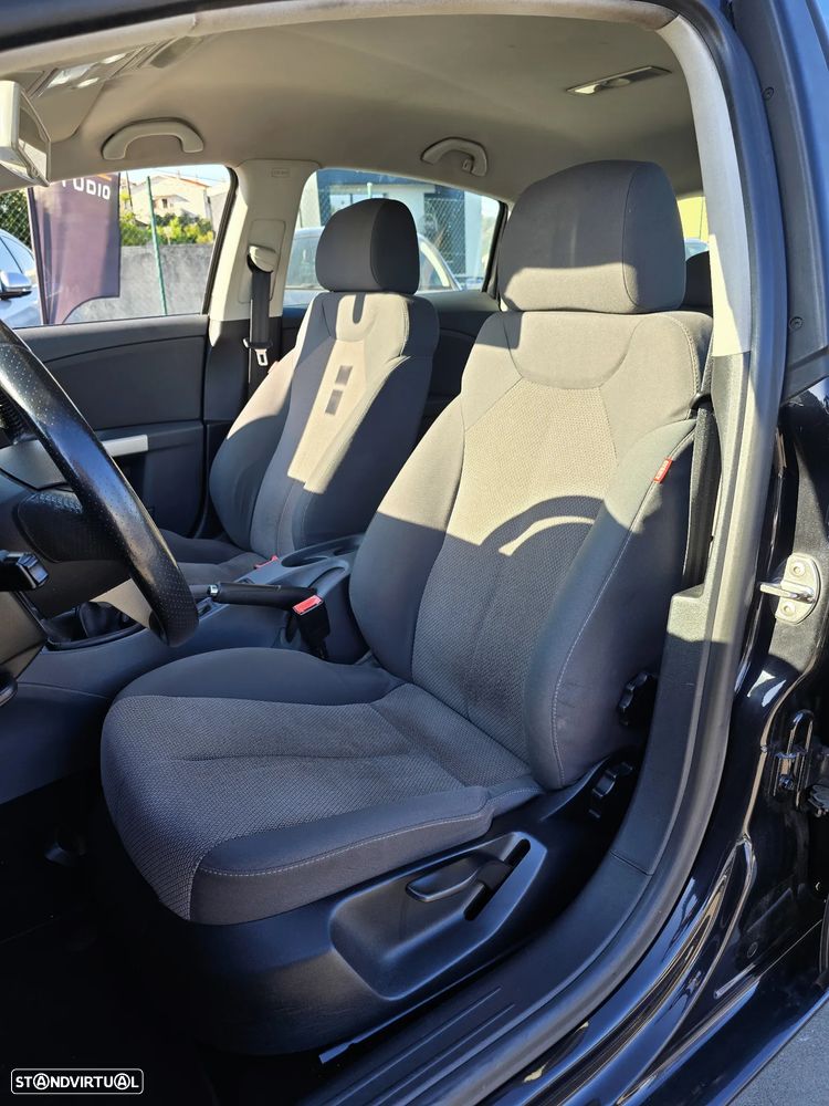 SEAT Leon 1.6 TDI Sport - 12