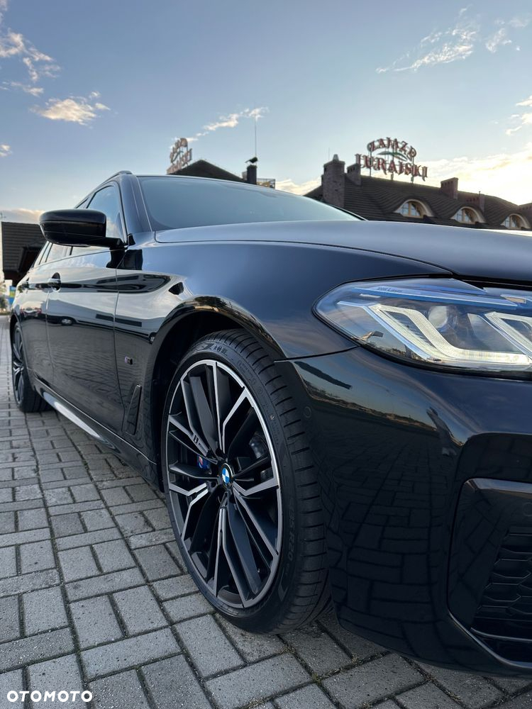 BMW Seria 5 530d xDrive Touring - 10