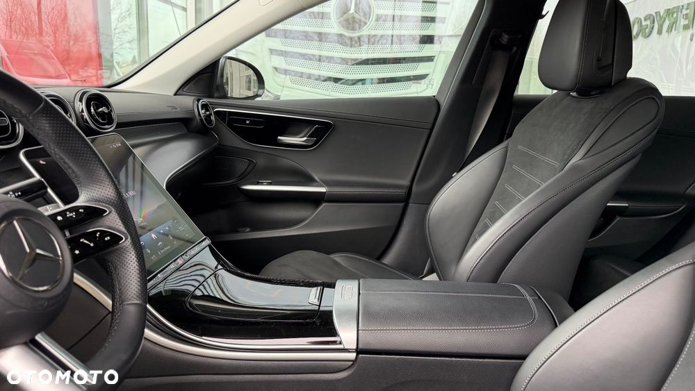 Mercedes-Benz Klasa C 200 9G-TRONIC - 29