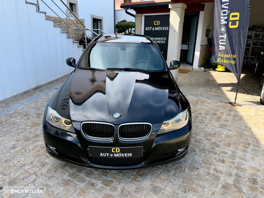 BMW 320 d Navigation Sport - 24