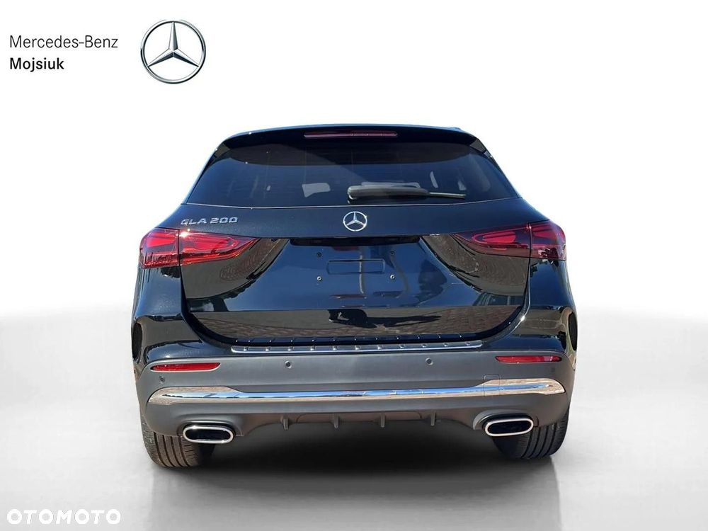 Mercedes-Benz GLA 200 AMG Line - 6