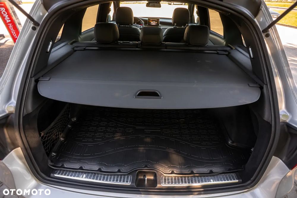 Mercedes-Benz GLC 250 d 4Matic 9G-TRONIC AMG Line - 39