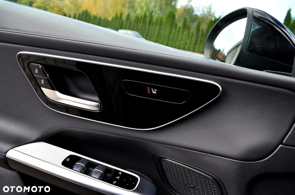 Mercedes-Benz GLC 220 d 4Matic 9G-TRONIC Edition AMG Line - 36