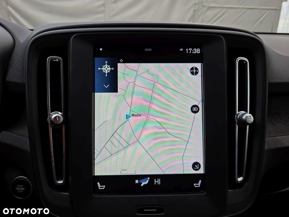 Volvo XC 40 T2 Momentum Pro - 21
