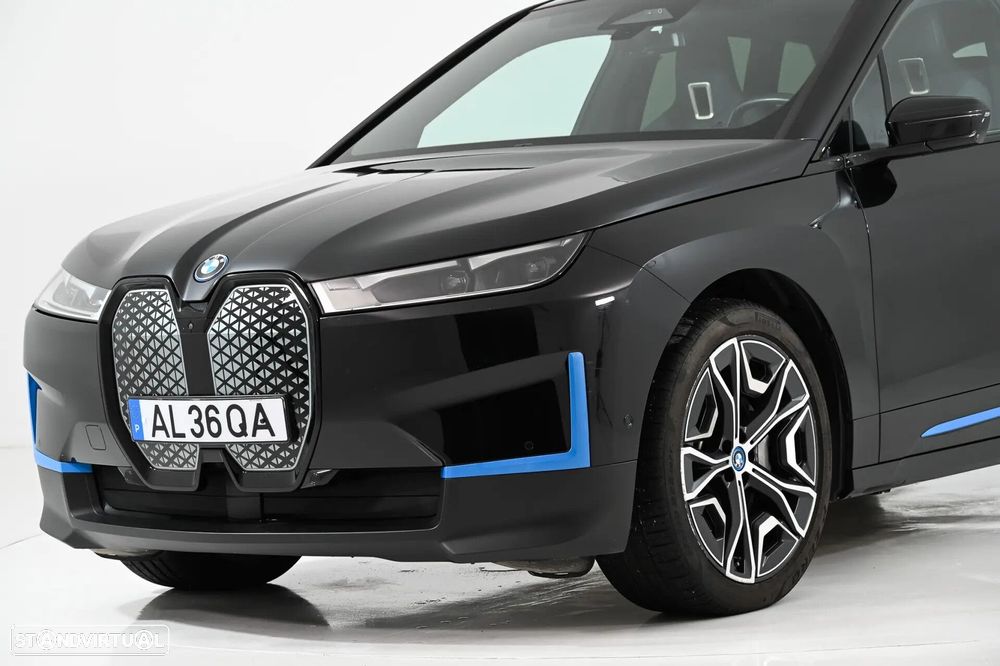 BMW iX xDrive 40 - 13
