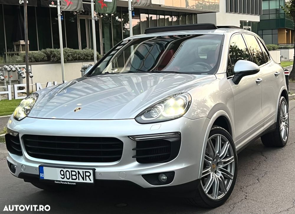 Porsche Cayenne - 1