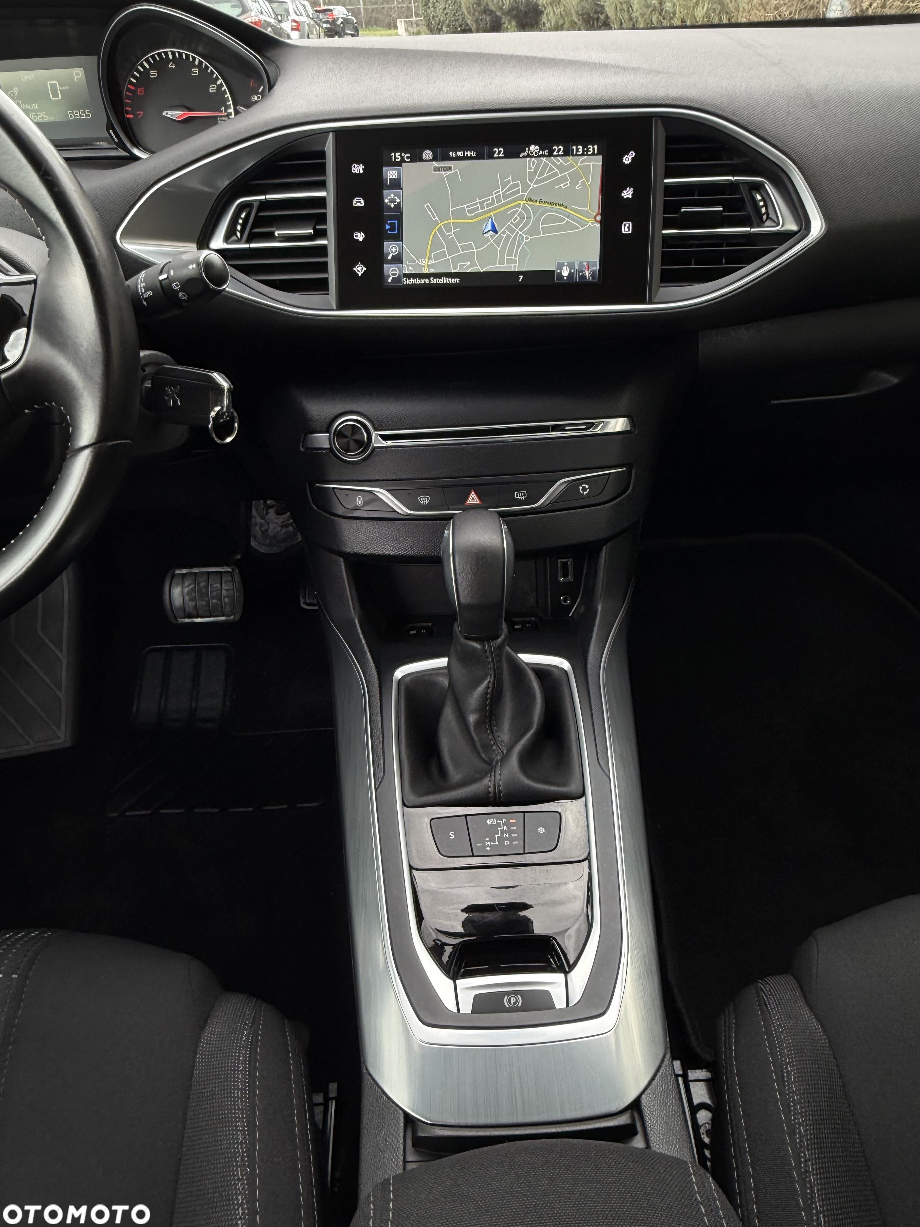 Peugeot 308 SW 1.2 PureTech Allure S&S - 33