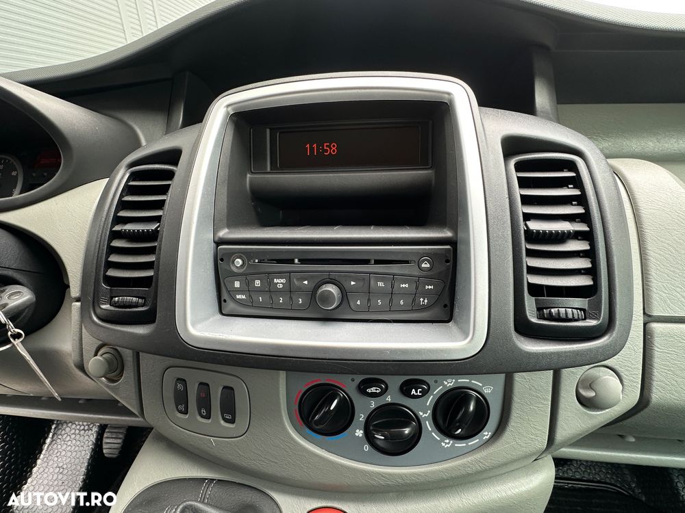 Opel Vivaro - 24