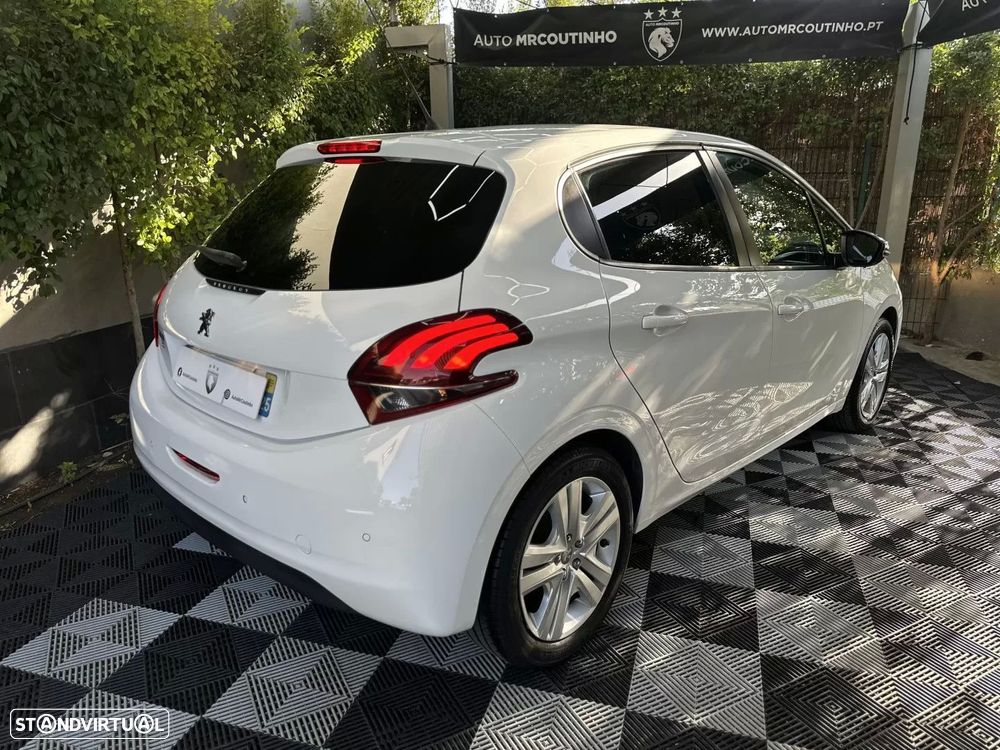 Peugeot 208 1.2 PureTech Style - 3