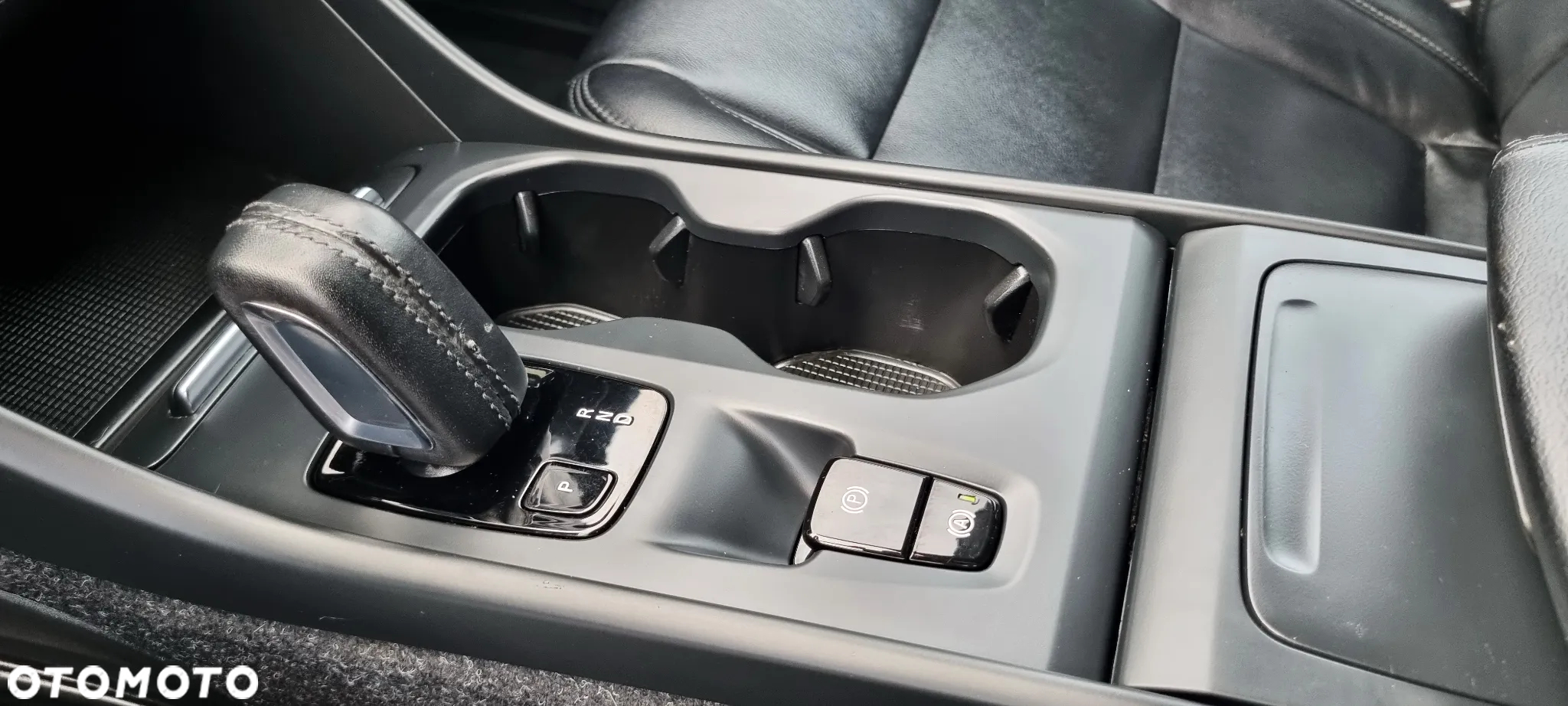 Volvo XC 40 D3 Momentum Pro - 23