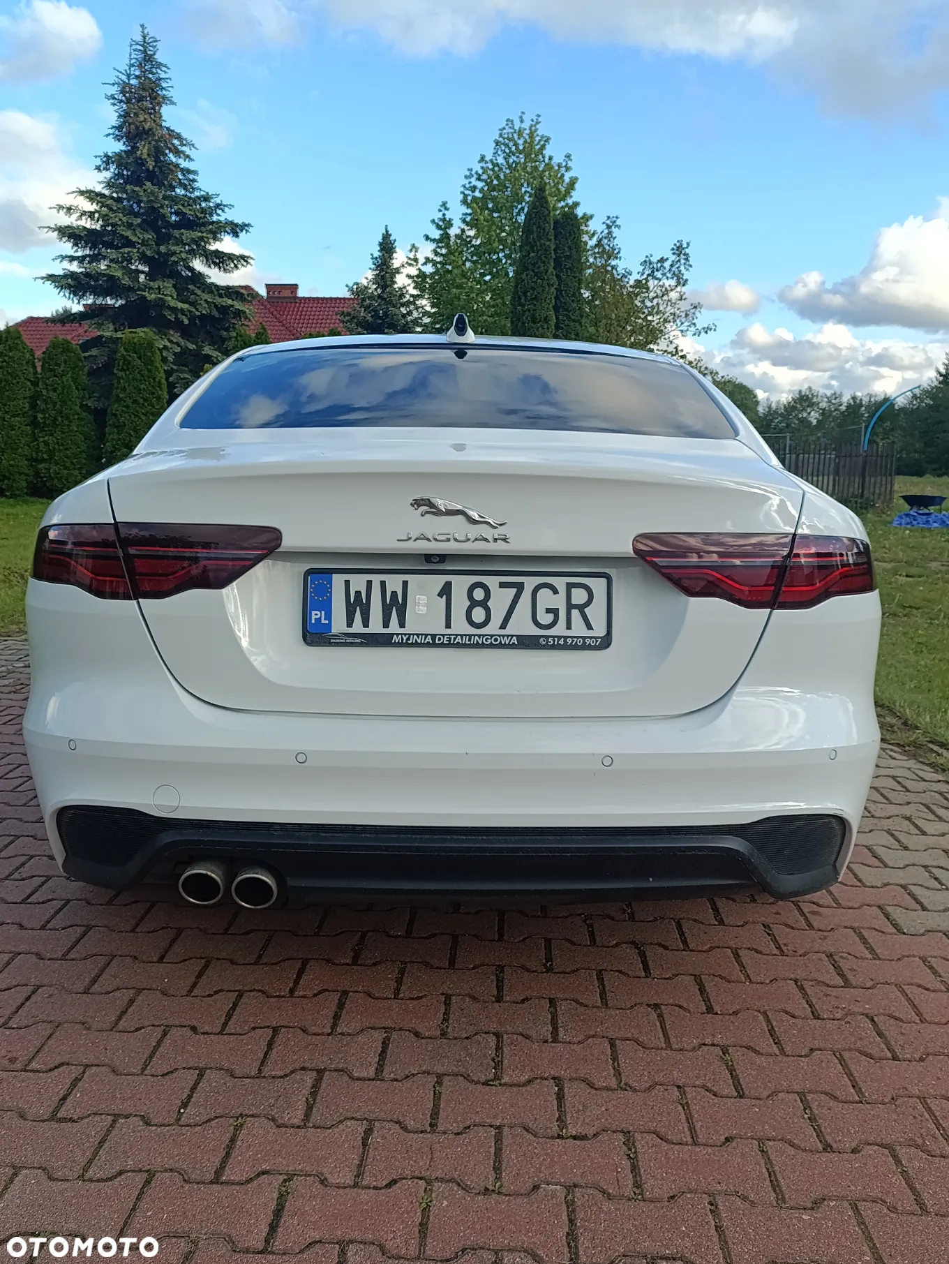 Jaguar XE 2.0 D AWD Prestige - 8