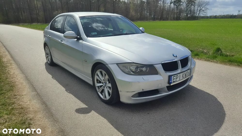 BMW Seria 3 325i - 4