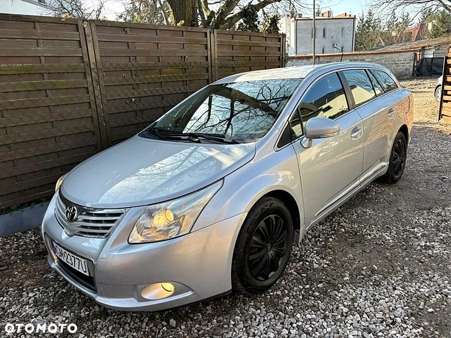 Toyota Avensis 2.0 D-4D - 6