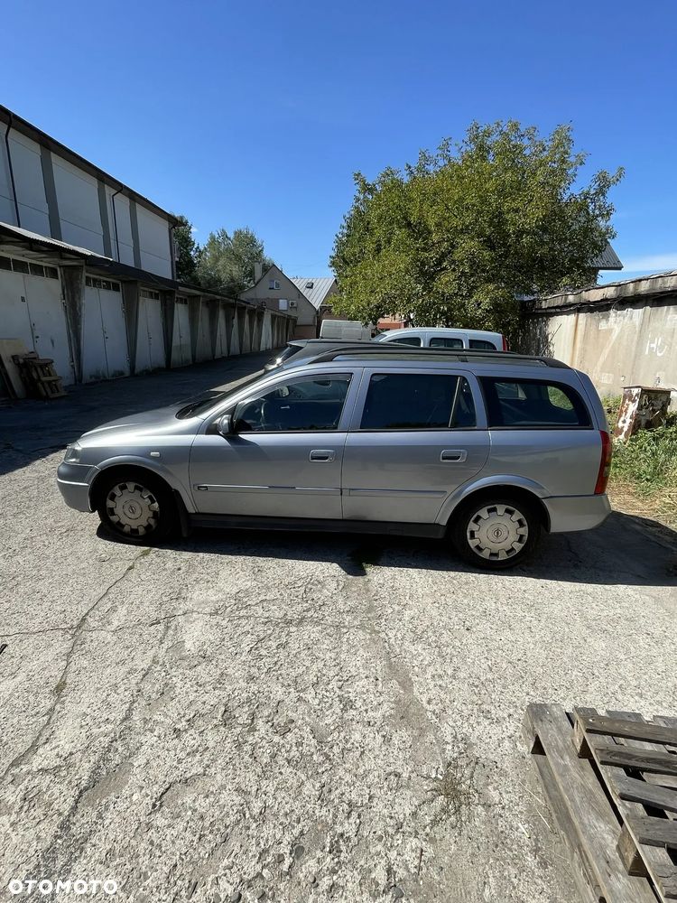 Opel Astra - 2