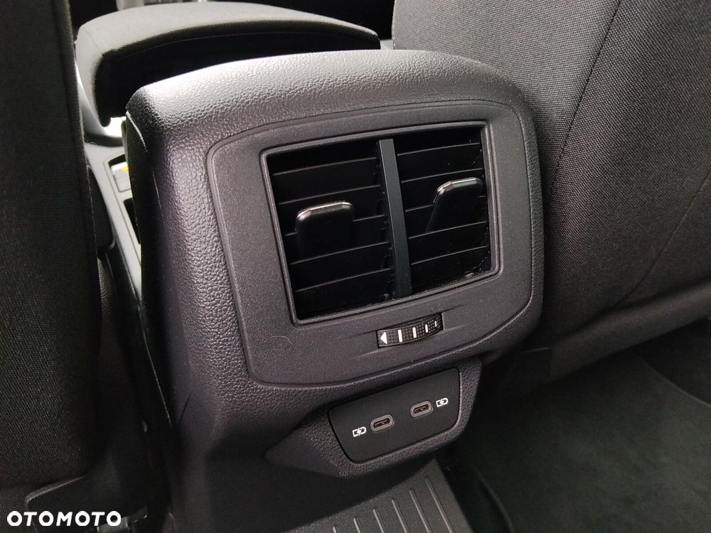 Volkswagen T-Roc 1.5 TSI Life DSG - 38