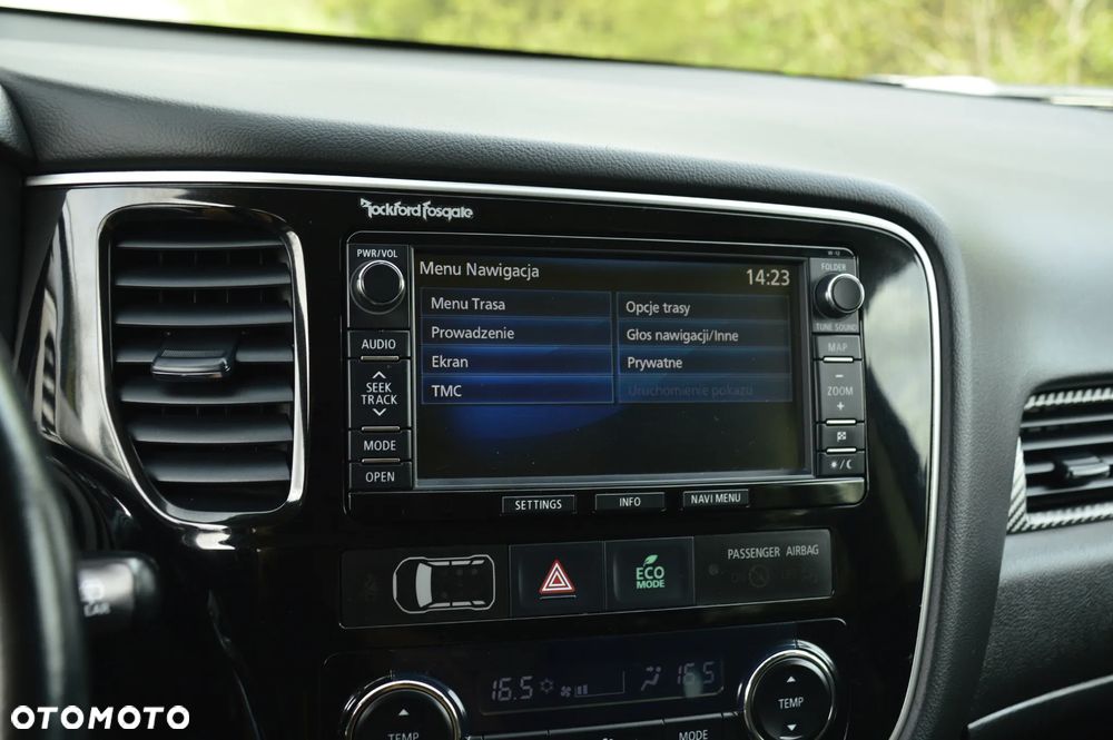 Mitsubishi Outlander 2.0 Intense + Navi 4WD CVT - 36